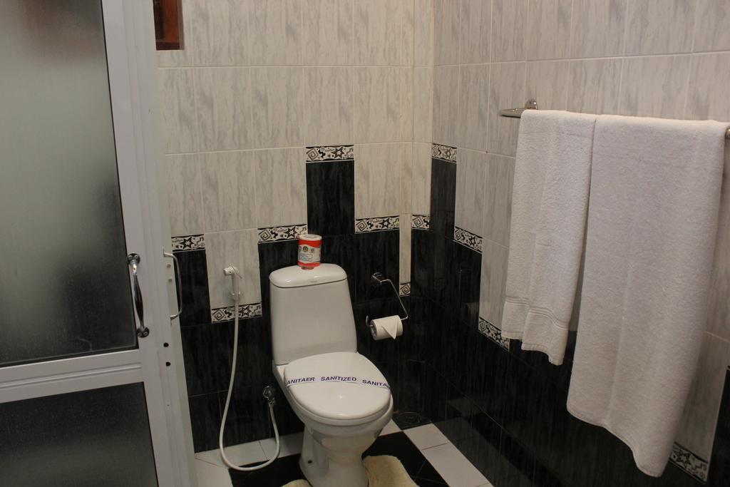 Warahena Beach Hotel Bentota Luaran gambar