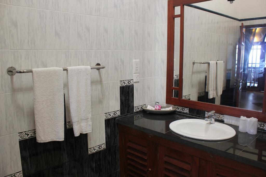 Warahena Beach Hotel Bentota Luaran gambar